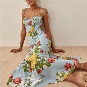 Reformation Dress Enya dress in blue floral 6P